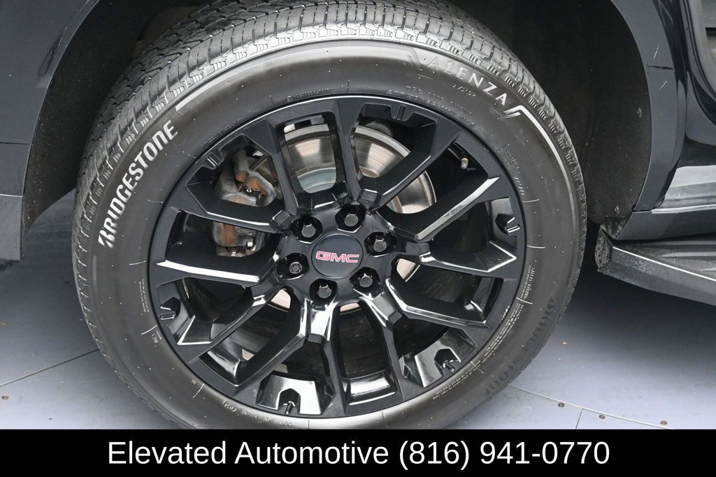 Used 2023 GMC Yukon SLT AWD/4WD image 5