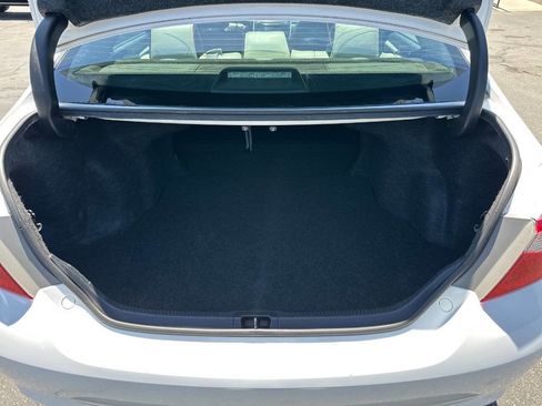 Used 2016 Toyota Camry SE FWD image 18