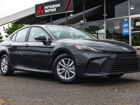 Used 2025 Toyota Camry LE FWD image 1