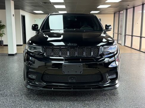 Used 2018 Jeep Grand Cherokee SRT image 3