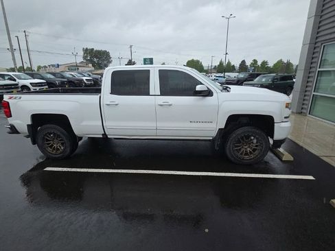 Used 2018 Chevrolet Silverado 1500 LT w/ All Star Edition AWD/4WD image 5