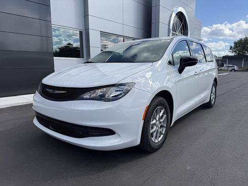 New 2026 Chrysler Voyager LX image 2