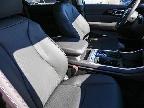 New 2026 Kia Carnival SX Prestige image 16