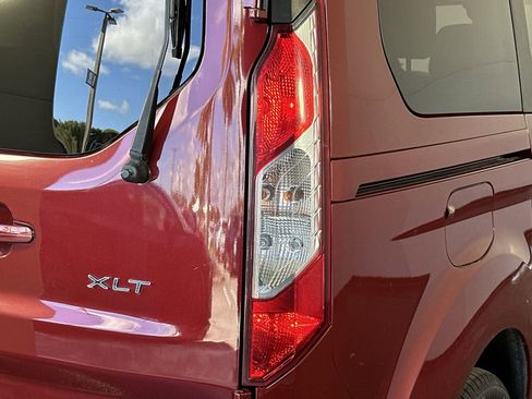 Used 2019 Ford Transit Connect XLT w/ Driver-Assist Package image 30