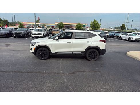 Used 2023 Kia Seltos Nightfall Edition AWD/4WD image 3