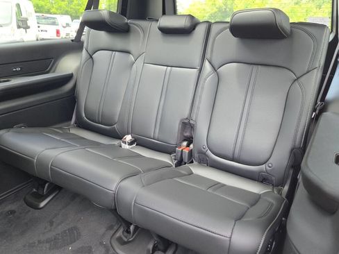 New 2026 Jeep Grand Wagoneer L 4WD w/ Premium Group I image 19