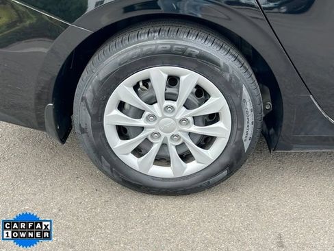 Used 2023 Kia Forte LX FWD image 9