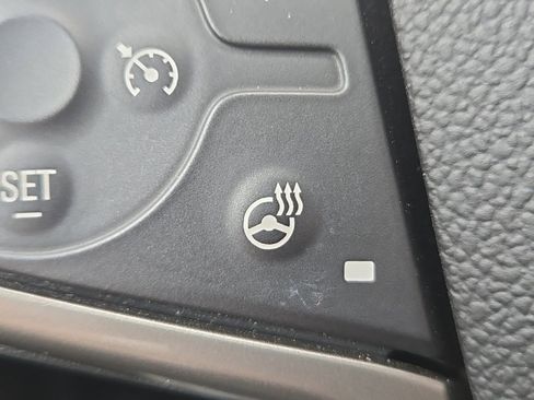 Used 2021 Chevrolet Colorado Z71 image 17