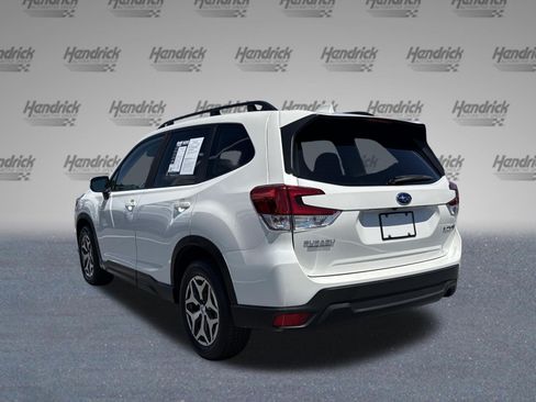 Used 2022 Subaru Forester Premium AWD/4WD image 7