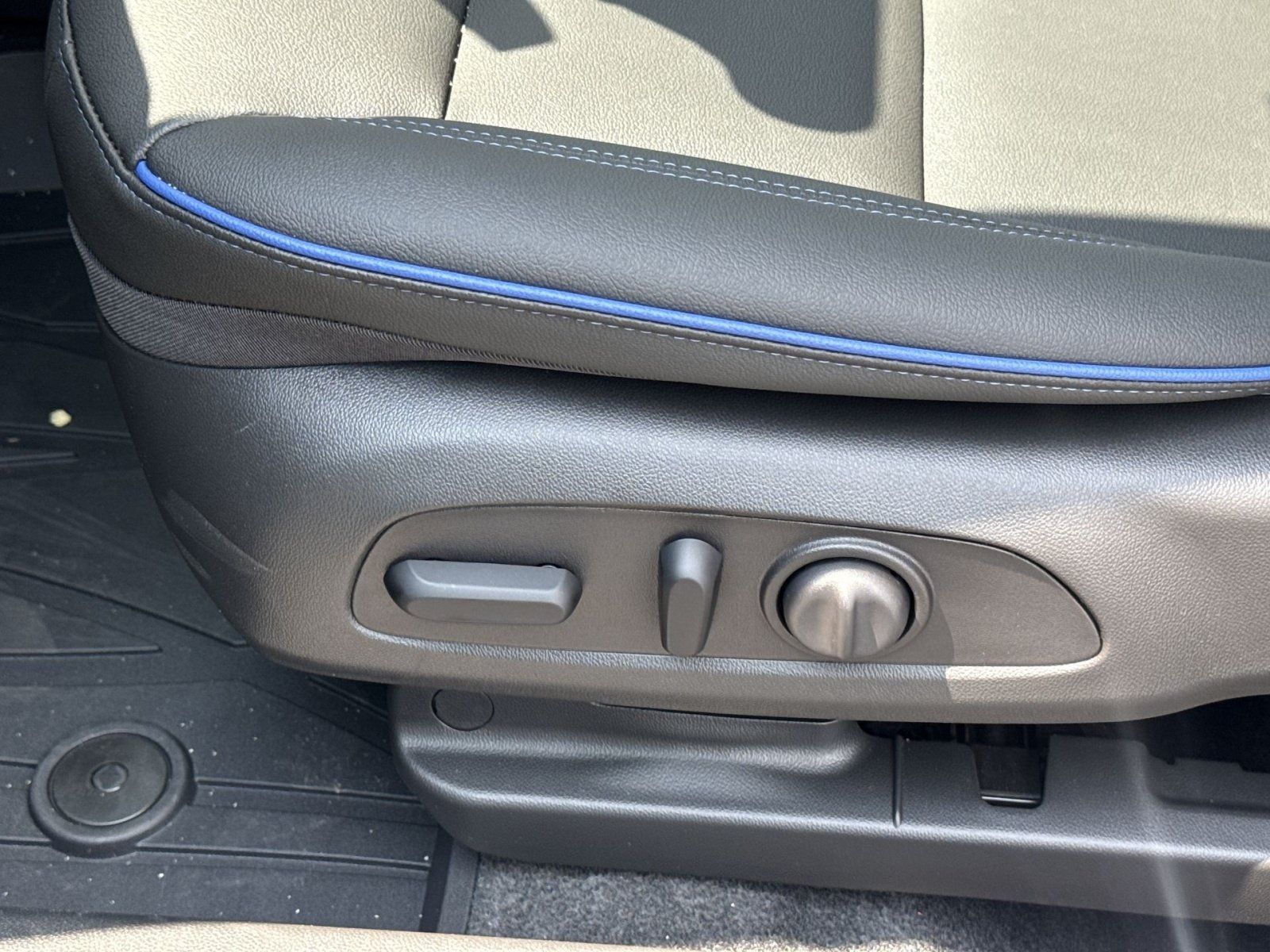 New 2026 Buick Envista Sport Touring w/ Convenience I Package FWD image 14
