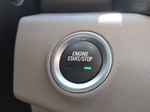 Used 2021 GMC Terrain SLT w/ LPO, Floor Liner Package FWD image 9