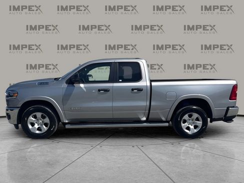 Used 2025 RAM 1500 Big Horn AWD/4WD image 2