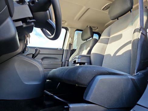 Used 2016 Jeep Patriot Sport image 20