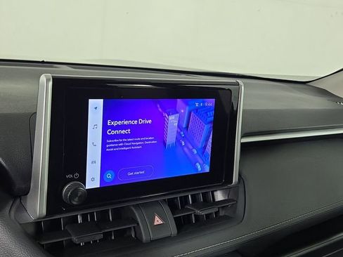 Used 2025 Toyota RAV4 XLE FWD image 17