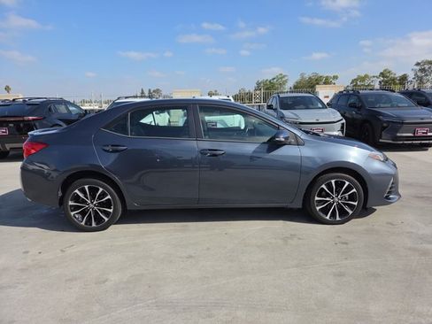 Used 2019 Toyota Corolla SE FWD image 3