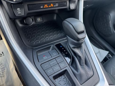 Used 2024 Toyota RAV4 XLE image 8