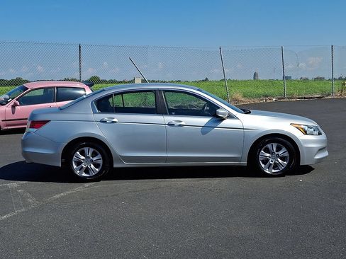 Used 2012 Honda Accord LX image 7