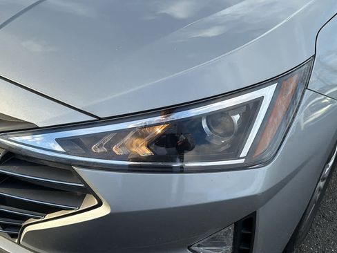 Used 2020 Hyundai Elantra Value Edition w/ Cargo Package (C1) image 9