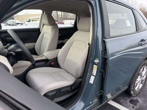 Used 2023 Honda HR-V LX image 19