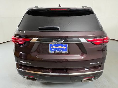 Used 2023 Chevrolet Traverse Premier FWD image 7