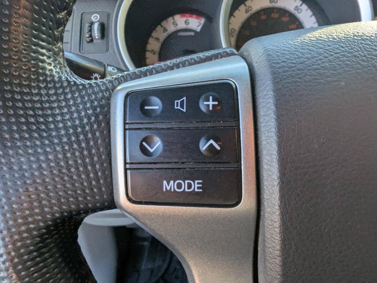 Used 2013 Toyota Tacoma 4x4 Double Cab w/ TRD Off-Road Pkg image 13