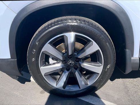 Used 2024 Honda Pilot Elite image 12