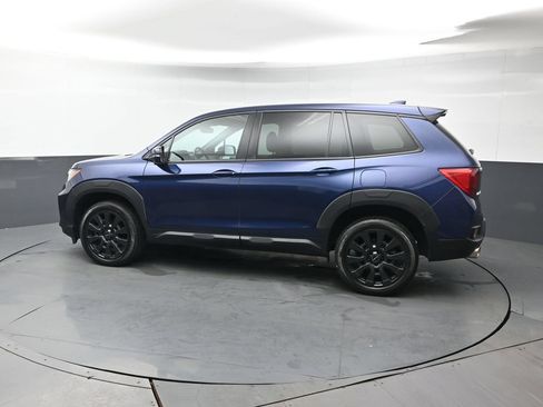 Used 2023 Honda Passport EX-L image 3