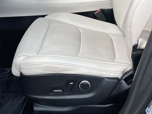 Used 2022 Genesis GV70 2.5T w/ Select Package image 22