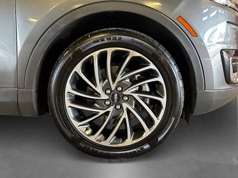 Used 2020 Lincoln Nautilus Reserve AWD/4WD image 19