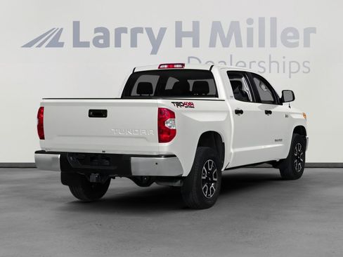 Used 2014 Toyota Tundra SR5 w/ SR5 Upgrade Package image 2