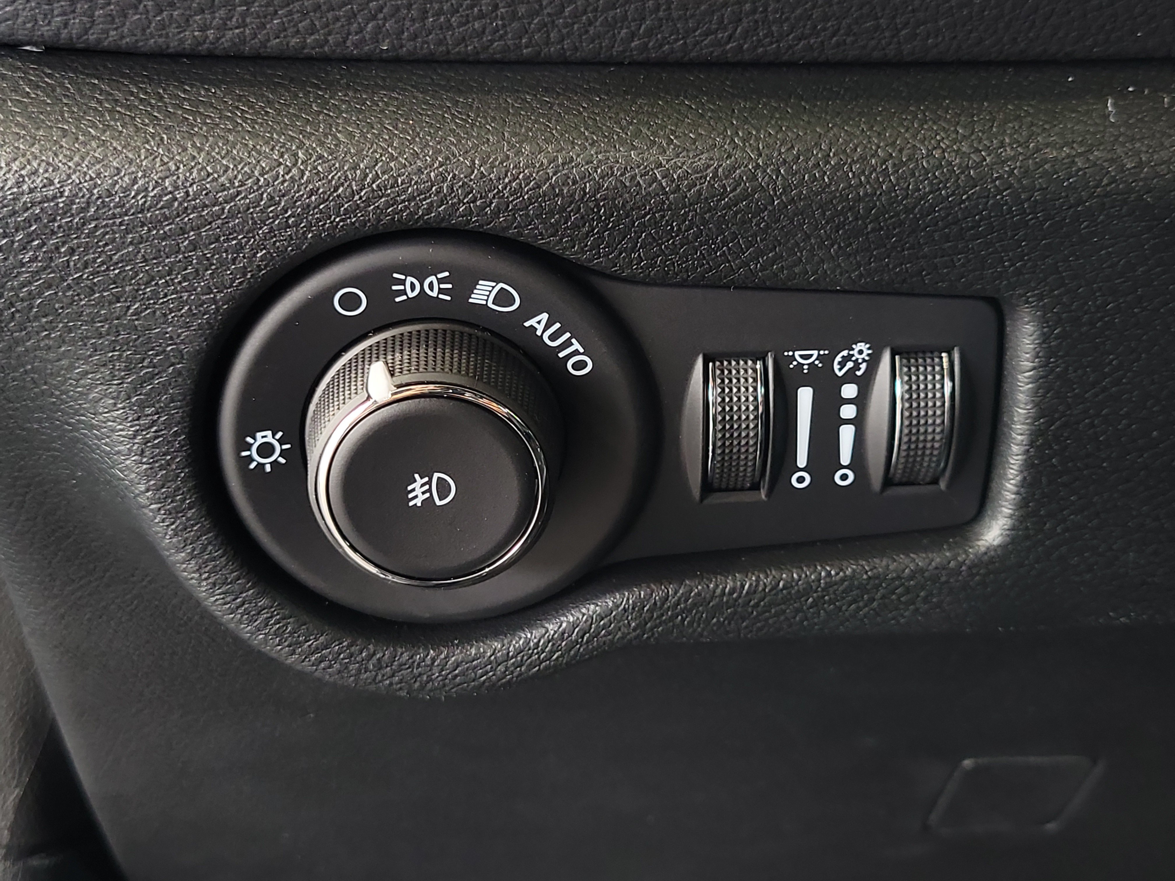 New 2026 Chrysler Pacifica Select w/ S Appearance Package FWD image 20
