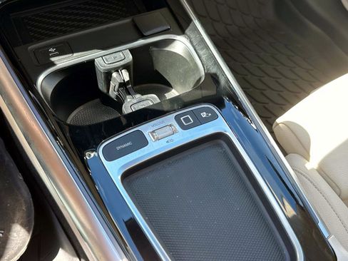 Certified 2025 Mercedes-Benz GLA 250 image 23