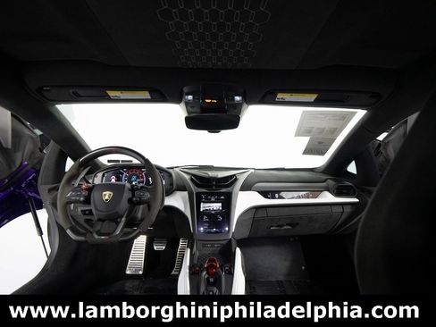 Used 2024 Lamborghini Revuelto Base image 33