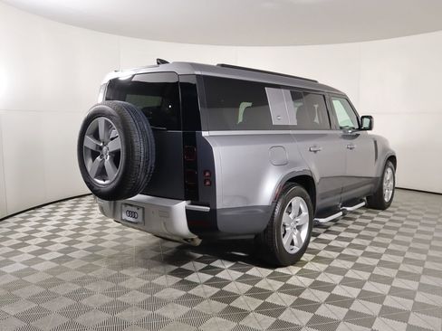 Used 2024 Land Rover Defender 130 S image 5