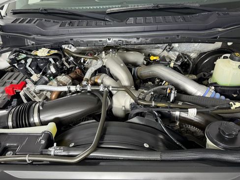 Used 2023 Ford F350 XLT w/ FX4 Off-Road Package image 32