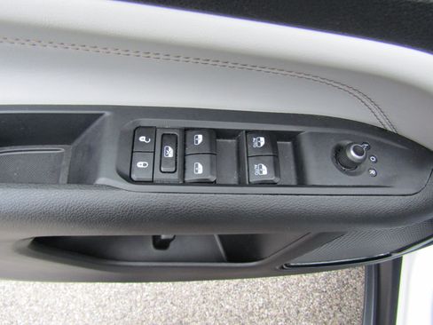 Used 2024 Jeep Compass Limited AWD/4WD image 19