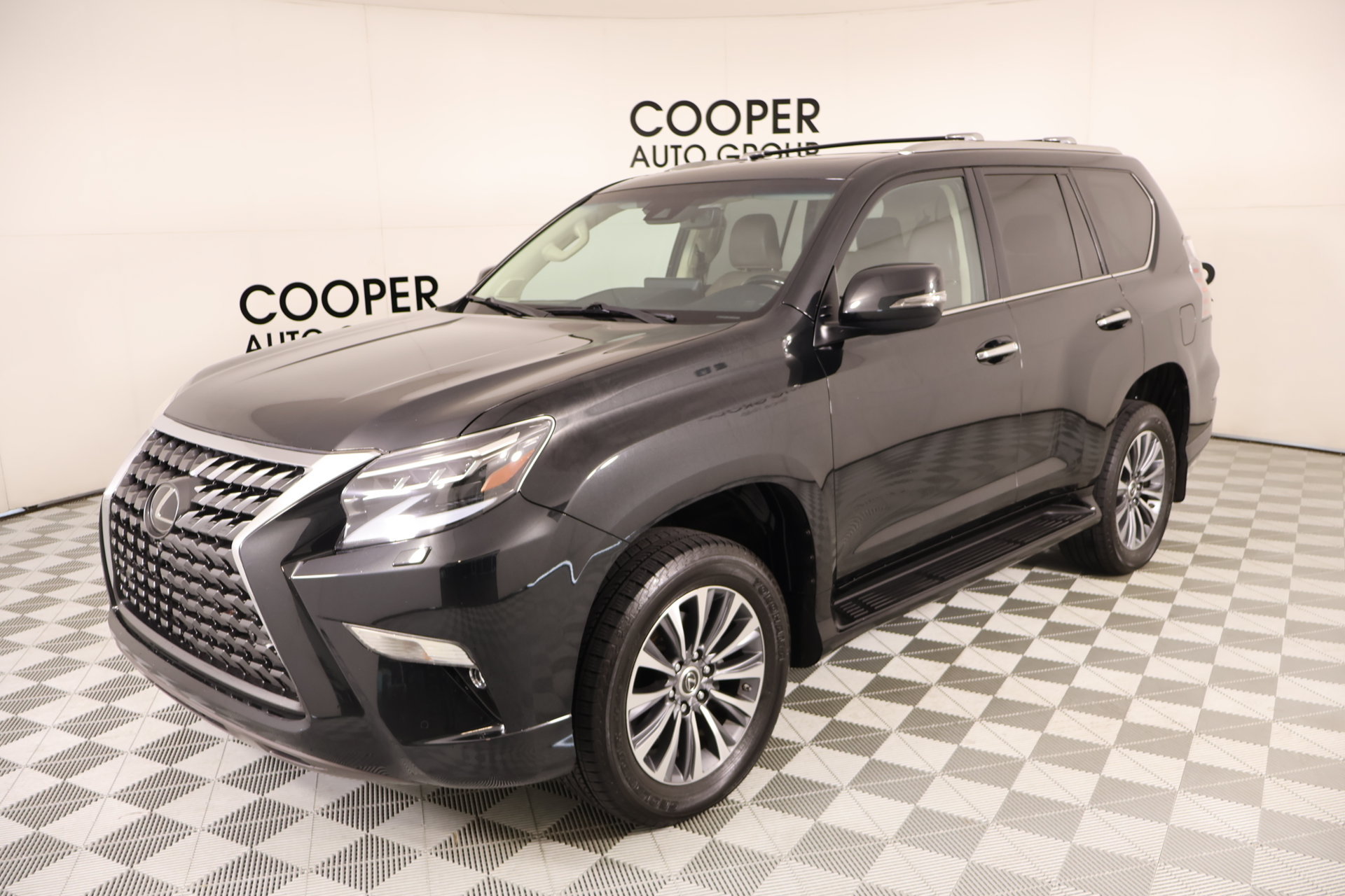 Used 2023 Lexus GX 460 Luxury w/ Accessory Package AWD/4WD image 11