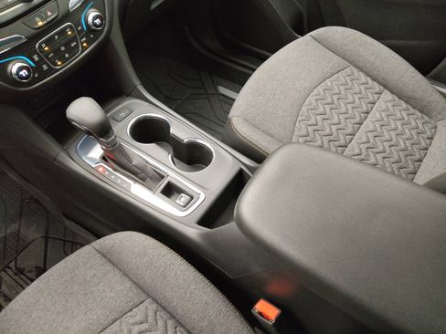 Used 2024 Chevrolet Equinox LT w/ LPO, Floor Liner Package FWD image 26