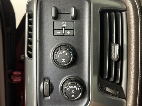 Used 2016 Chevrolet Silverado 1500 LTZ Z71 w/ LTZ Plus Package AWD/4WD image 19