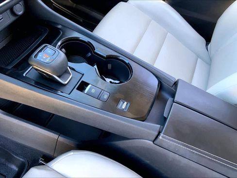 Used 2021 Nissan Rogue SV w/ Premium Package image 14