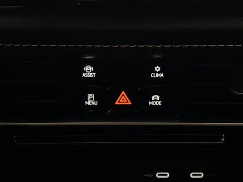 Used 2024 Volkswagen Atlas Cross Sport SE AWD/4WD image 26