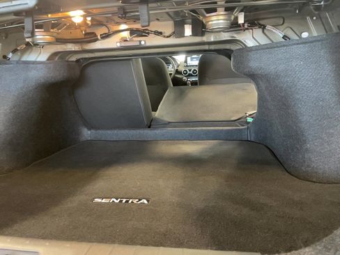 Used 2022 Nissan Sentra SR w/ Midnight Edition image 20