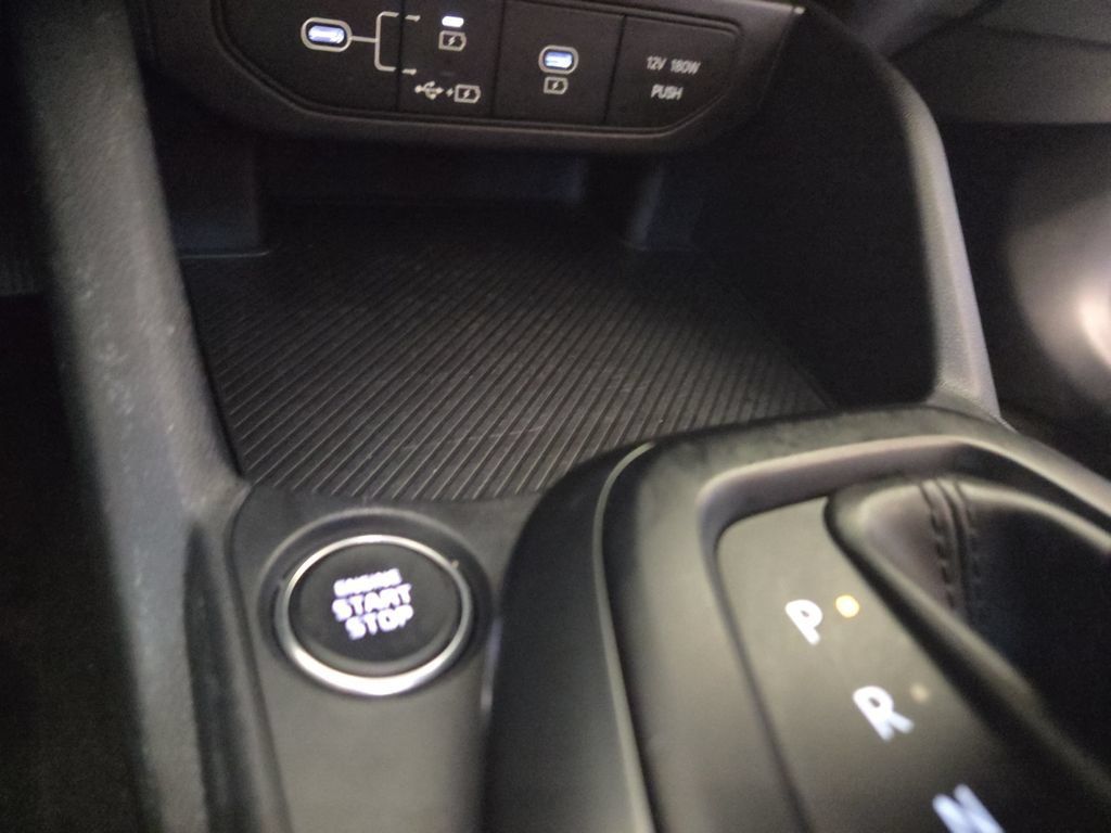 Used 2025 Kia K4 FWD image 18