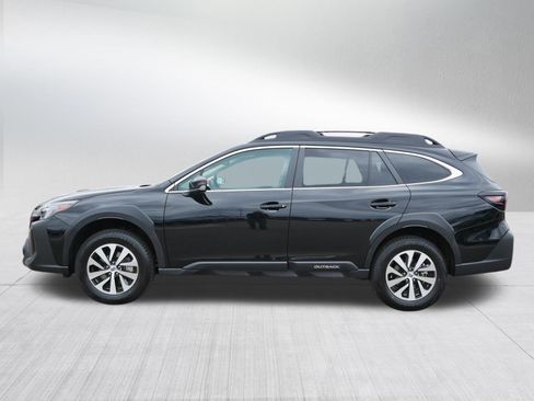Certified 2025 Subaru Outback Premium AWD/4WD image 4