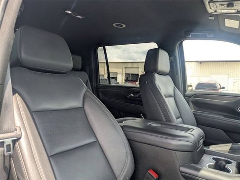 Used 2023 Chevrolet Suburban LT RWD image 36