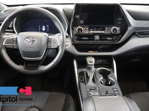 Certified 2026 Toyota Highlander XSE AWD/4WD image 15