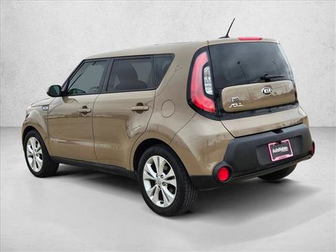 Used 2015 Kia Soul + image 8