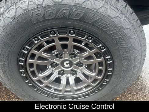 Used 2019 Chevrolet Silverado 1500 W/T w/ WT Convenience Package AWD/4WD image 18
