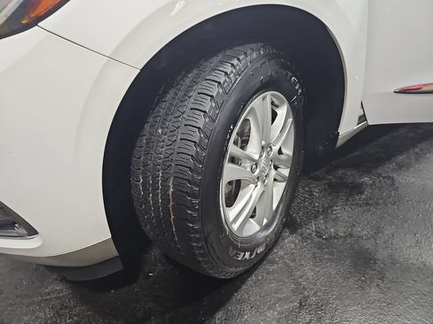 Used 2020 Buick Enclave Essence w/ Sound and Sites Package AWD/4WD image 34