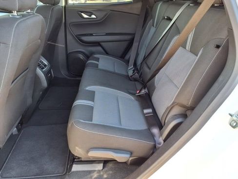 Used 2025 Chevrolet Blazer LT AWD/4WD image 10